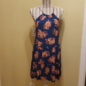 𝅺CAPE Juby Dress. Junior. Medium. Navy floral print